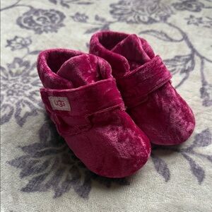 UGG Baby Bixbee Crushed velvet Booties 4/5